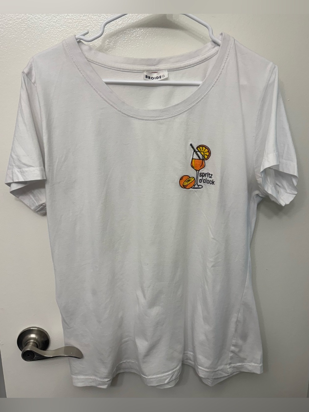 EUC Spritz O'Clock Embroidered Top | Fun Cocktail Graphic Shirt